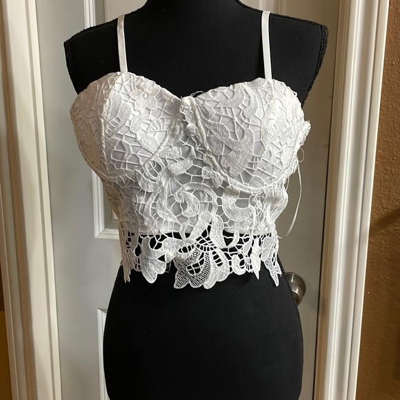 White lace Crop top and flare leg pant set - Picture 2 of 7